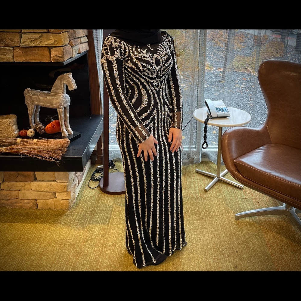 Black and Silver Long Sleeve Dress - Picture 3 of 4